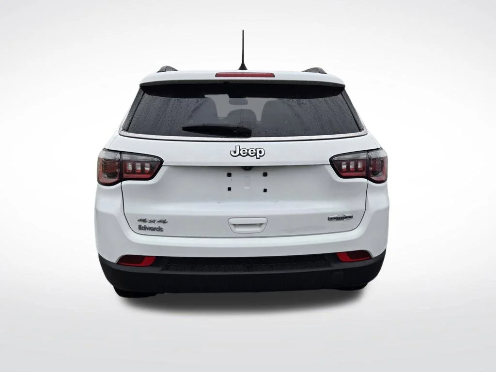 Certified Used 2023 White Jeep Latitude image 4