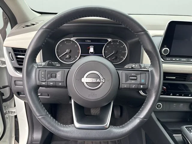 Used 2023 White Nissan SV image 15