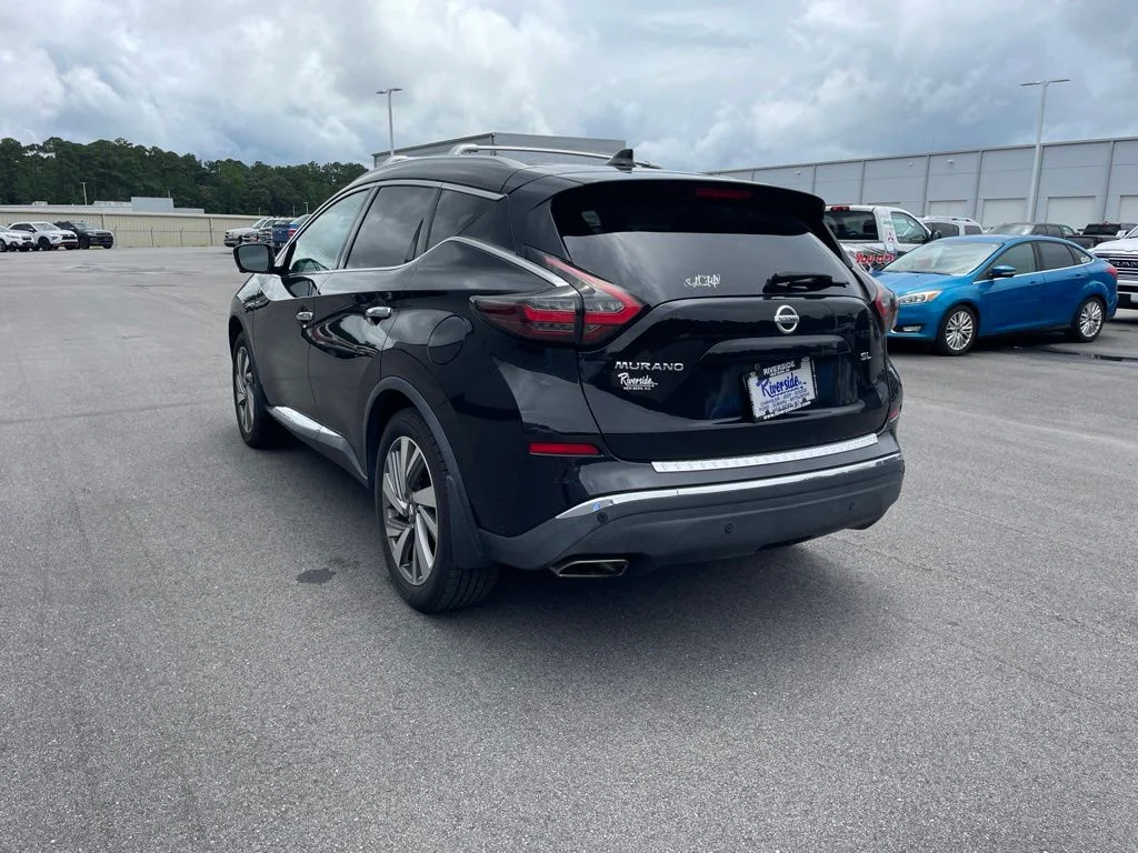 Used 2020 Black Nissan SL image 3