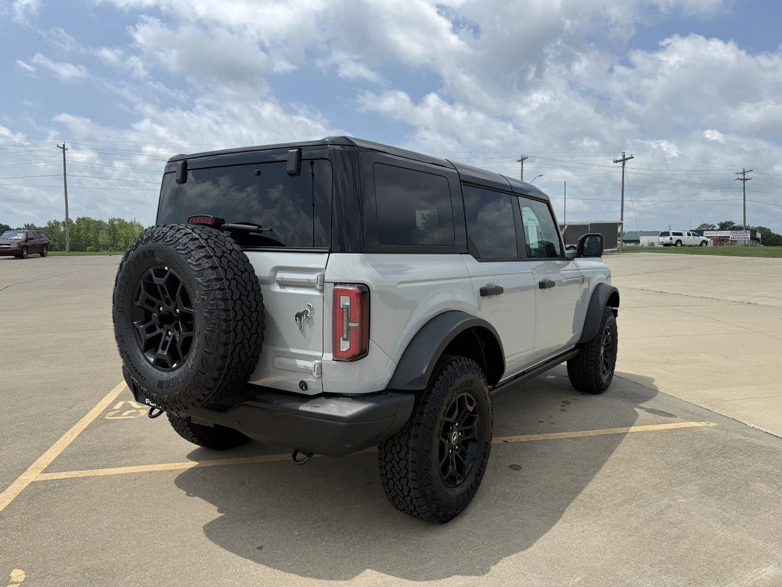 New 2026 Avalanche Gray Ford Badlands® image 9