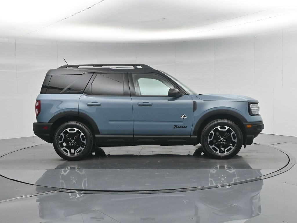 Used 2022 Gray Ford Outer Banks image 30