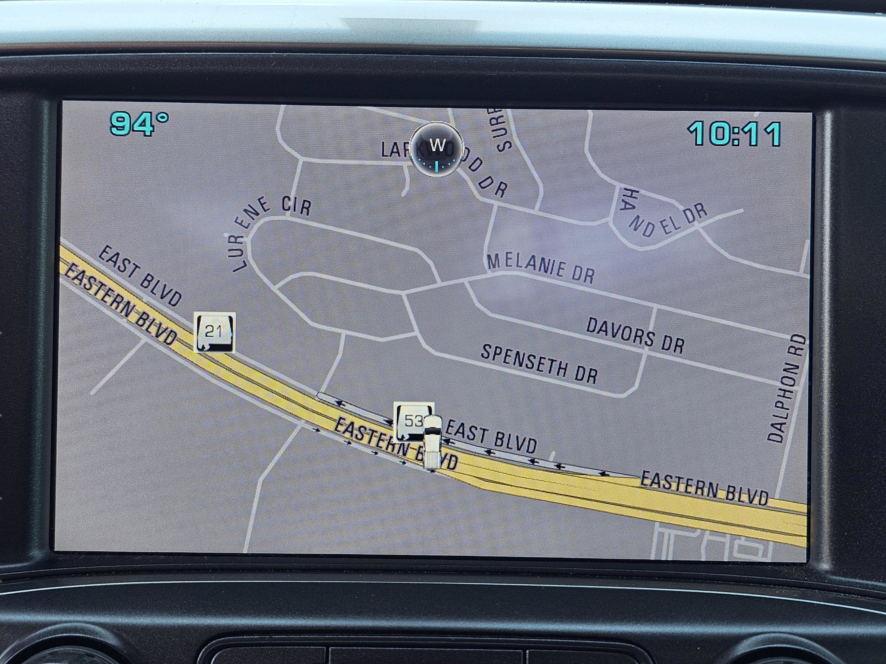 Used 2015 White Diamond Tricoat Chevrolet LT image 27