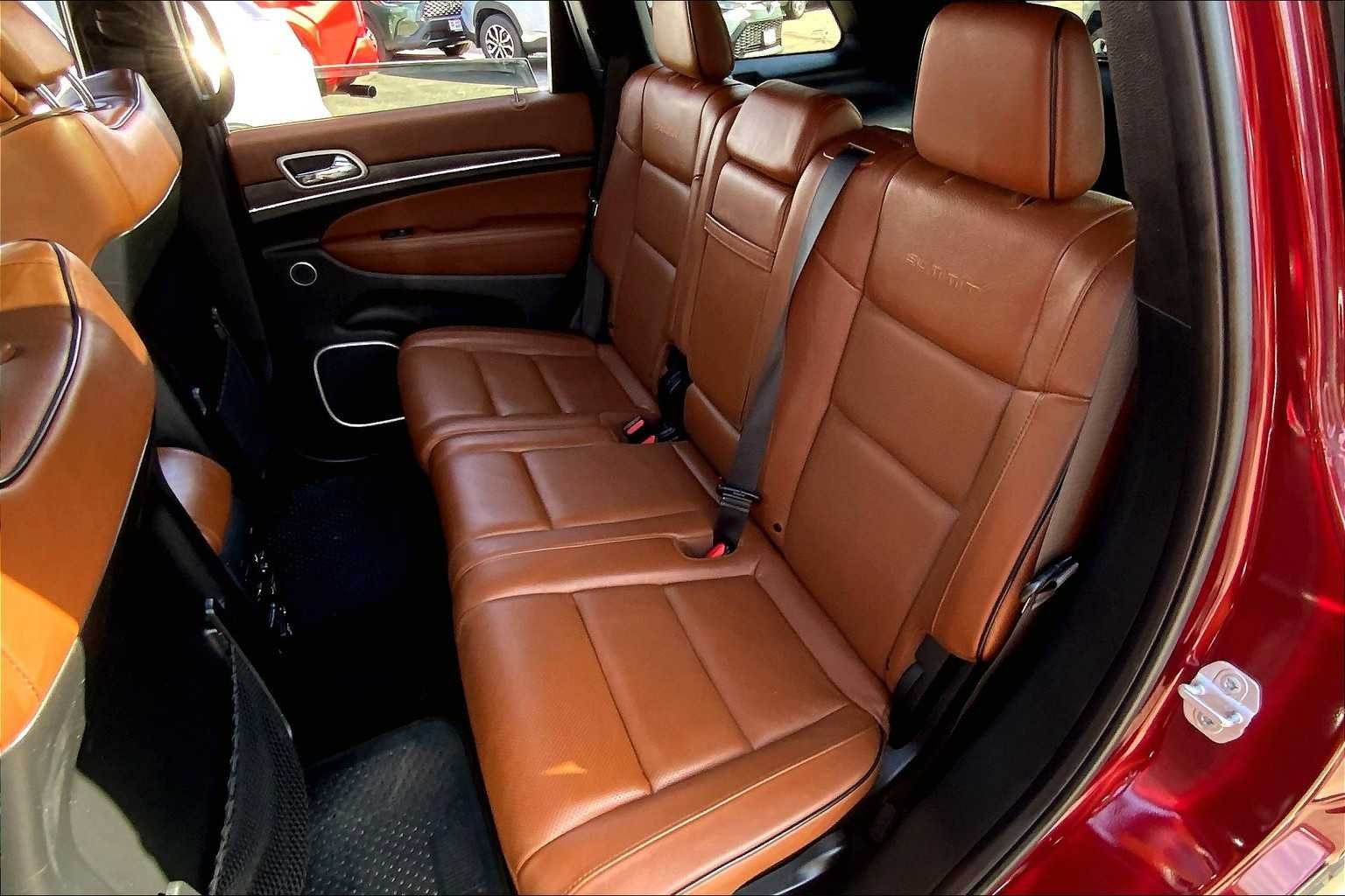 Used 2020 Velvet Red Pearlcoat Jeep Summit image 21
