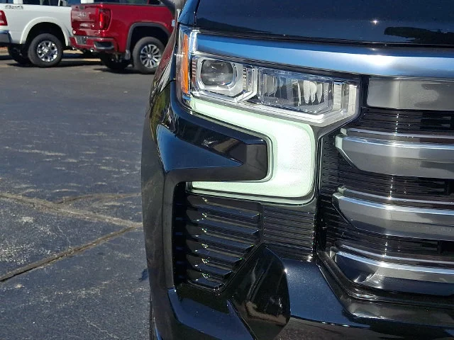 New 2026 Black Chevrolet High Country image 9