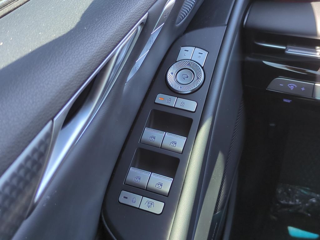 New 2026 White Genesis 2.5T SPORT PRESTIGE image 19
