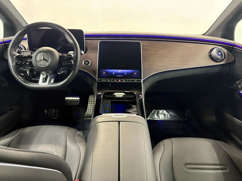 Used 2023 MANUFAKTUR Cardinal Red Metallic Mercedes-Benz Base image 28