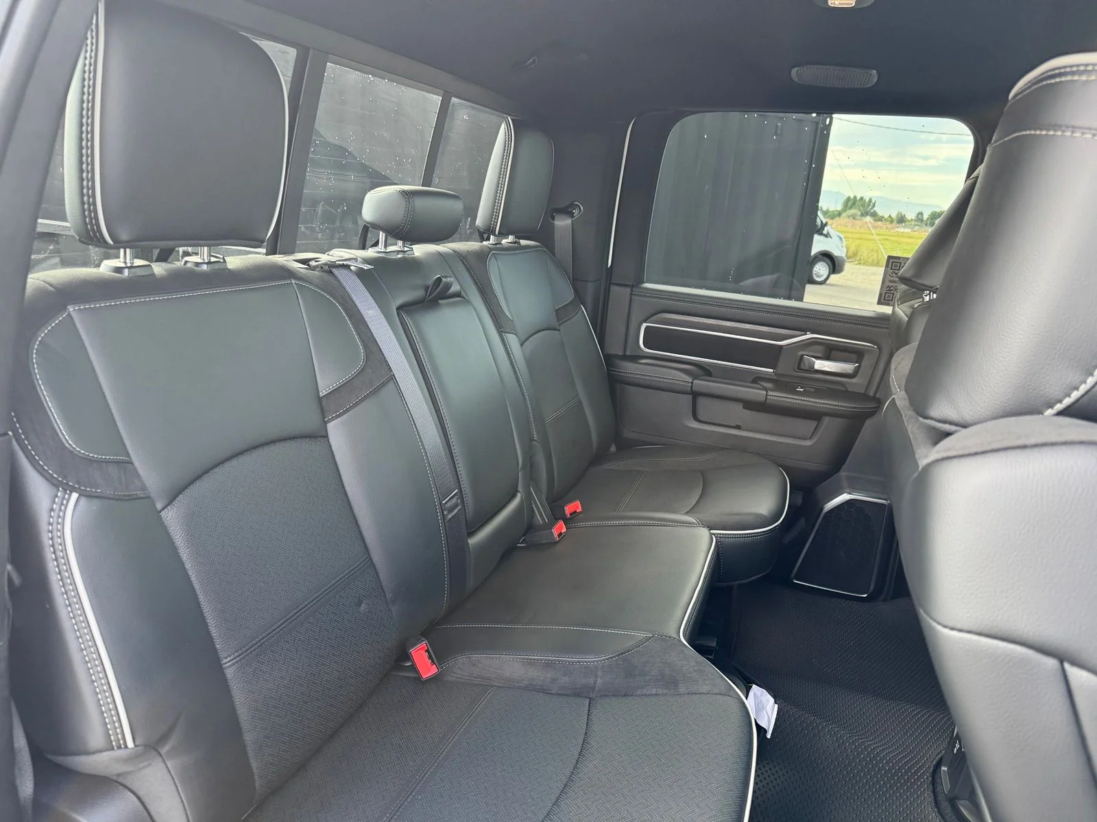 New 2026 Bright White Clear-Coat Exterior Paint RAM Laramie image 41