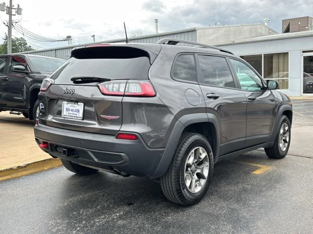 Used 2019 Gray Jeep Trailhawk image 12