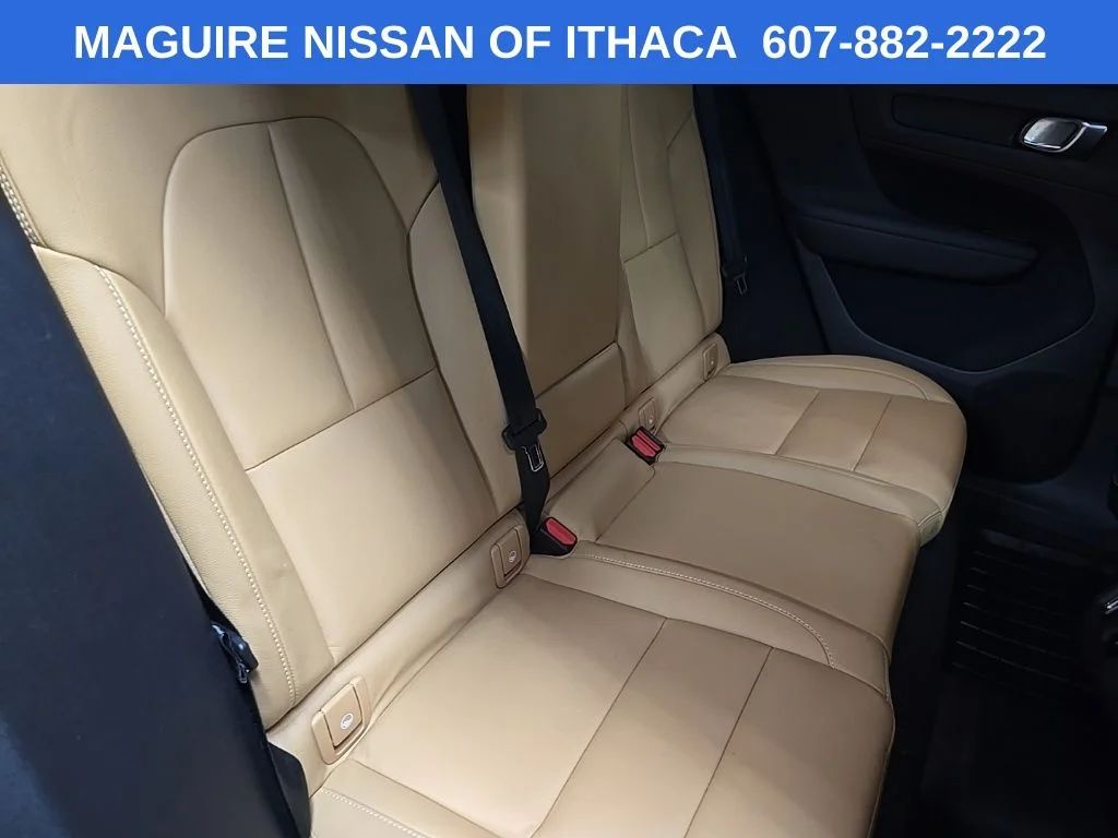 Used 2021 Blue Volvo T5 Inscription image 17