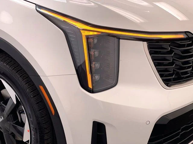 New 2026 Snow White Pearl Kia EX image 11
