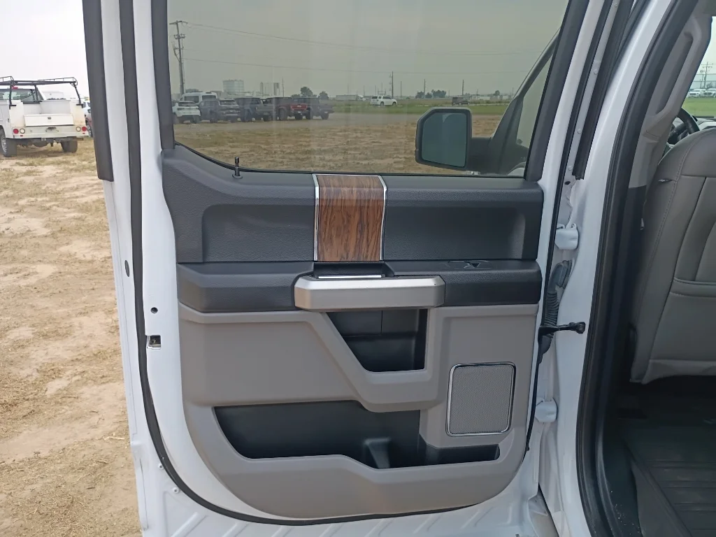 Used 2019 Oxford White Ford LARIAT image 15