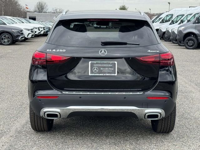New 2026 Night Black Mercedes-Benz GLA 250 image 9