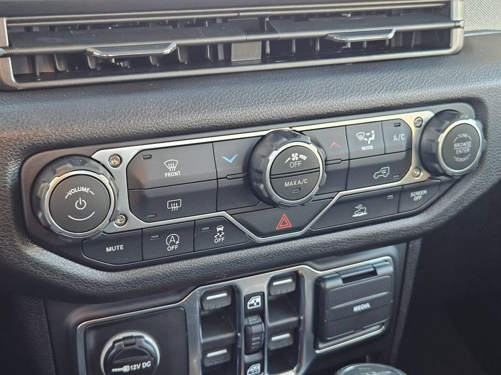 New 2026 Reign Jeep Sport image 24