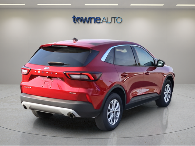 Used 2023 Red Ford Active image 5