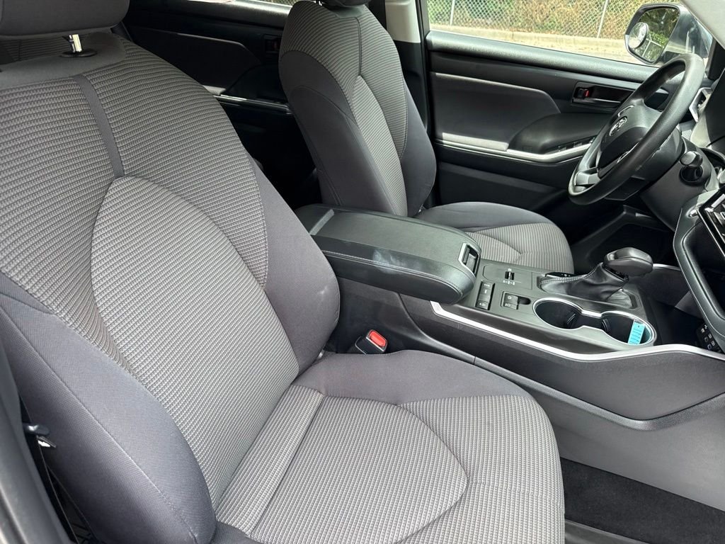 Used 2022 Gray Toyota L image 12