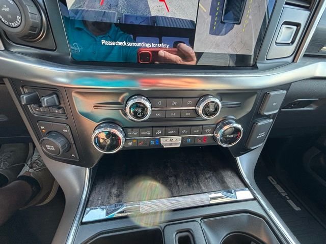 Used 2023 White Metallic Ford Lariat image 18