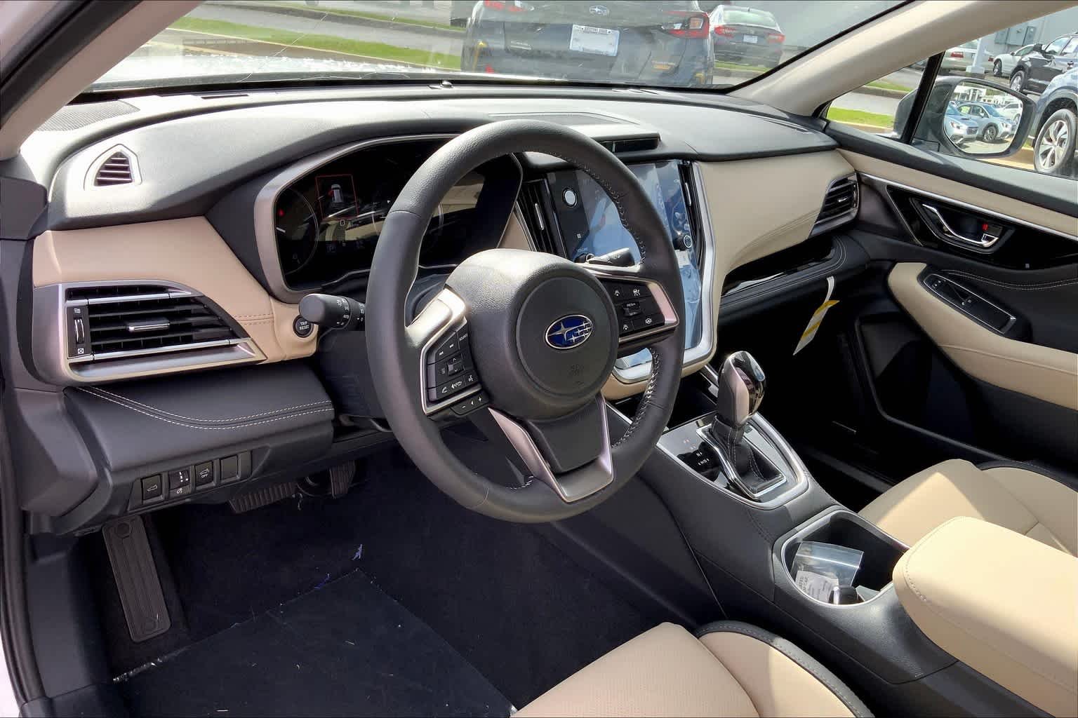 Used 2025 Crystal White Pearl Subaru Limited image 8