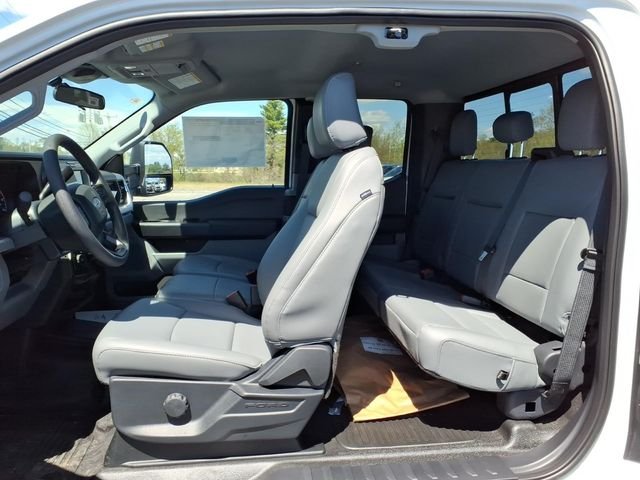 New 2026 Oxford White Ford F-350® XL image 10