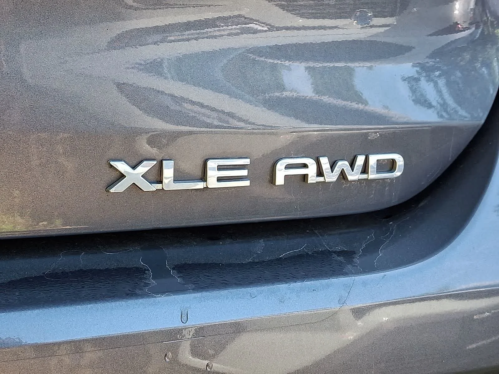 Certified Used 2021 Magnetic Gray Metallic Toyota XLE image 7