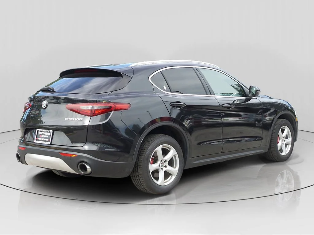 Used 2019 Black Alfa Romeo Base image 7