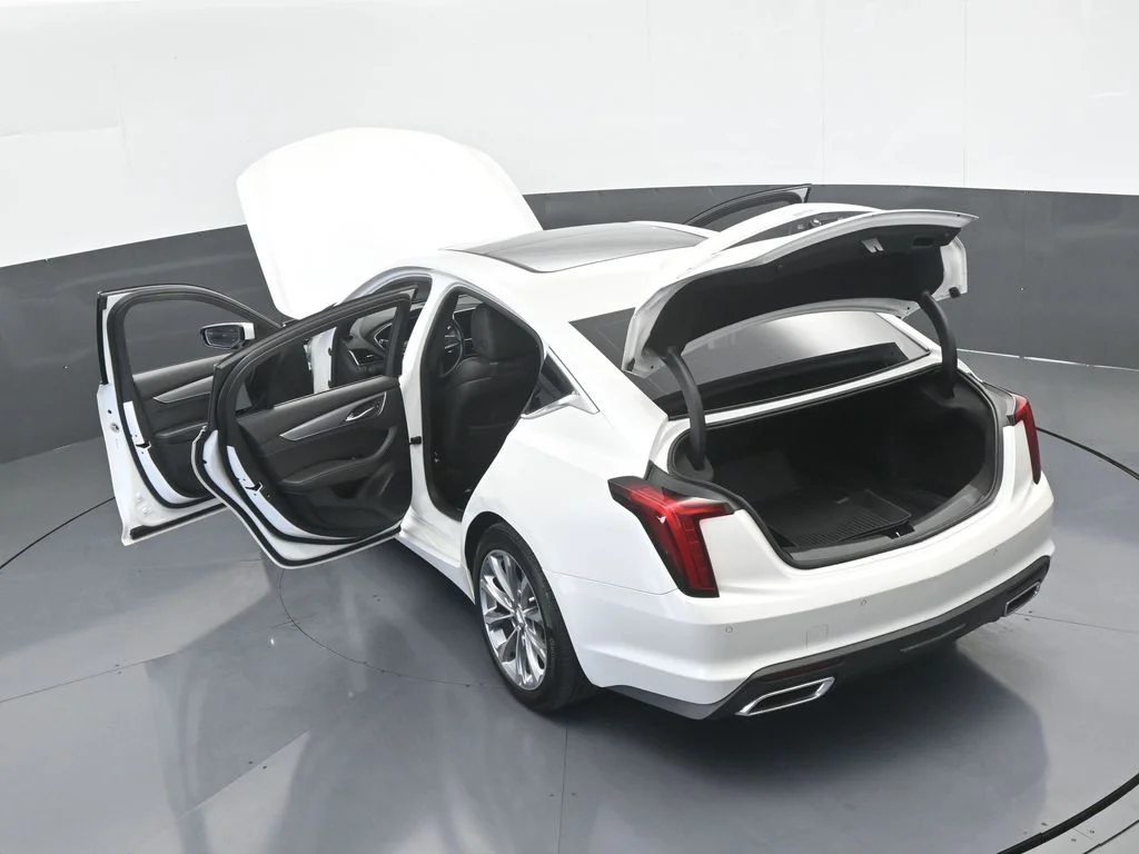 Used 2020 Crystal White Tricoat Cadillac Premium Luxury image 32
