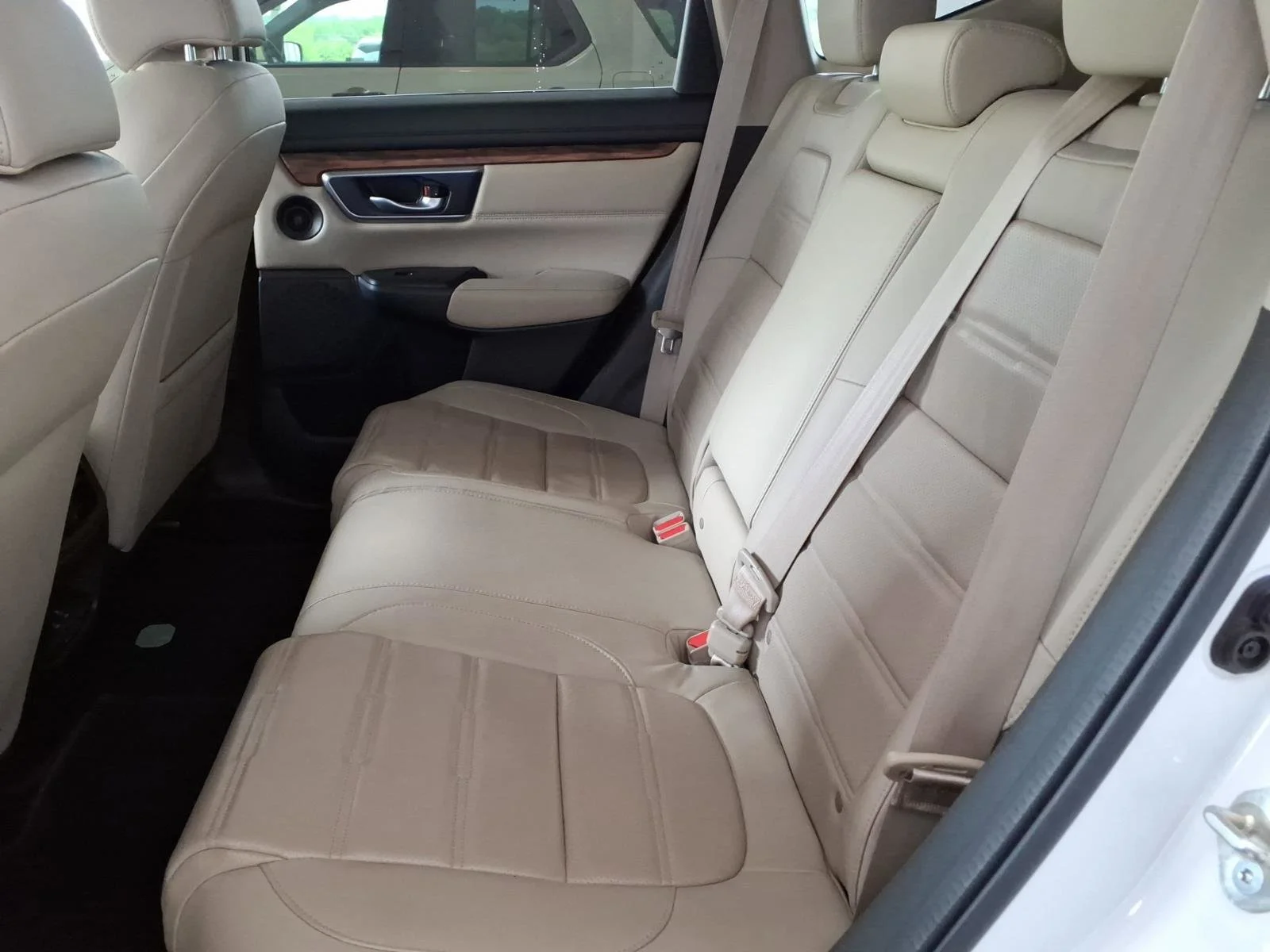 Certified Used 2019 Platinum White Pearl Honda EX-L image 13