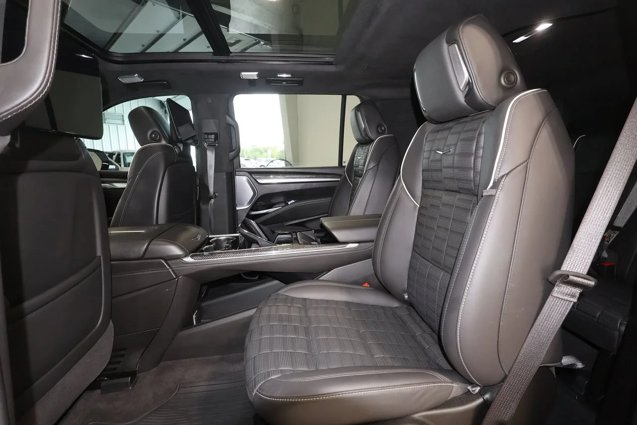 Used 2025 Crystal White Tricoat Cadillac Escalade-V ESV image 24