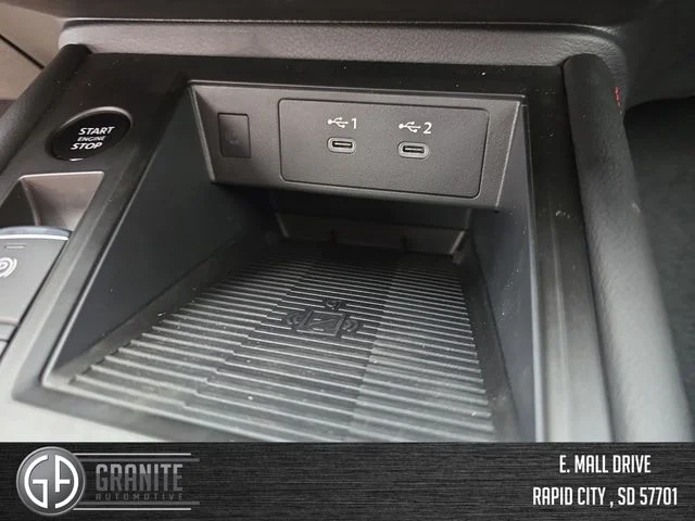 New 2026 Scarlet Ember Tintcoat Nissan SR image 33