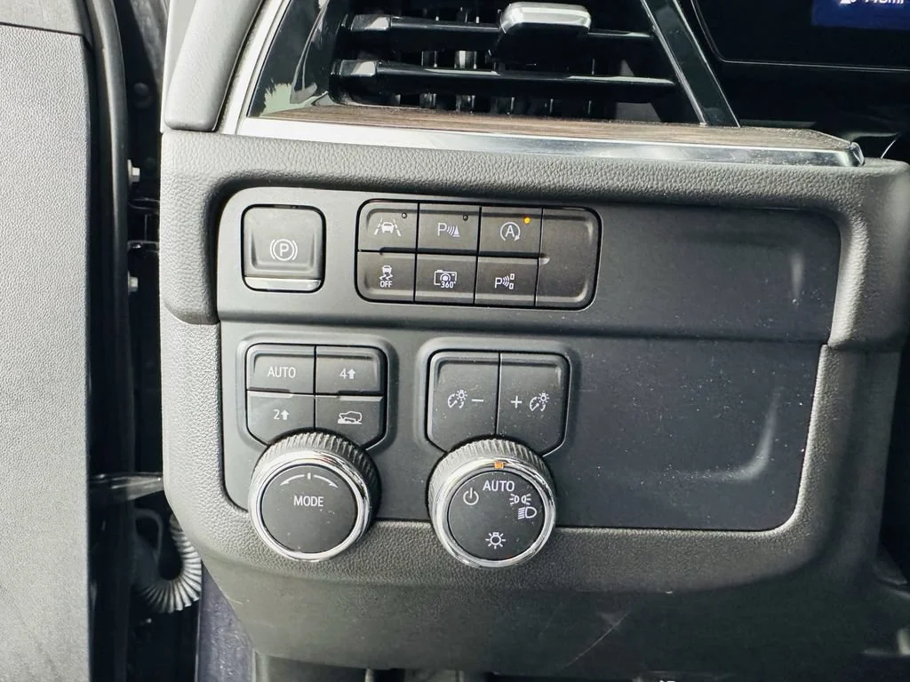 Used 2025 Dark Ash Metallic Chevrolet LT image 10