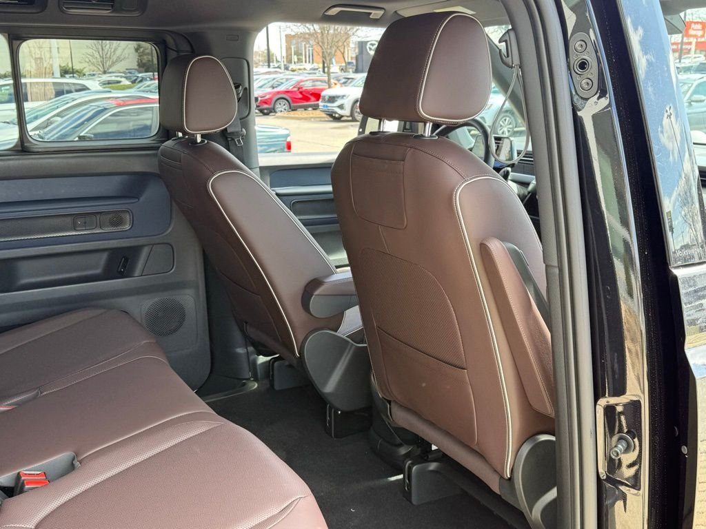 2025 Volkswagen ID. Buzz PRO S - Photo 29