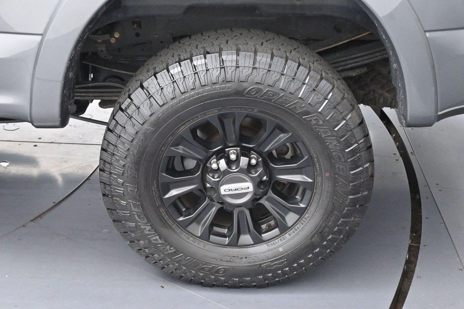 Used 2021 Carbonized Gray Ford LARIAT image 32