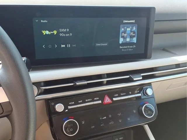 Used 2026  Hyundai SEL image 6