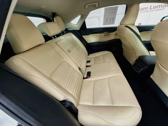 Used 2017  Lexus 200t image 26