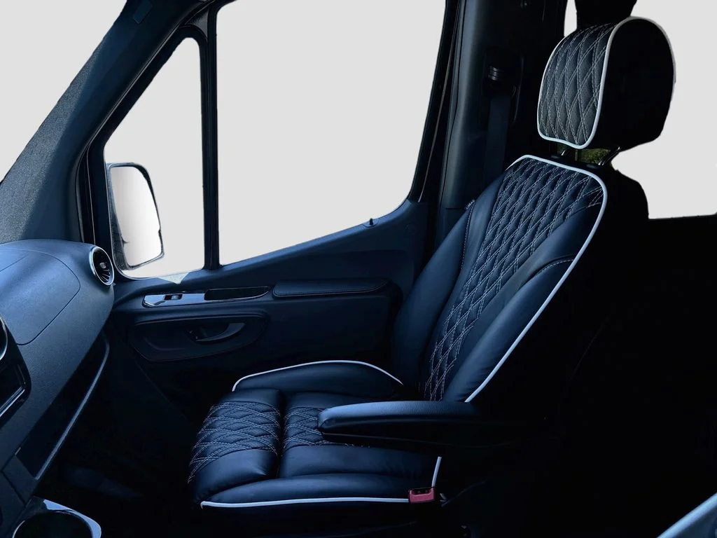 Used 2022 Black Mercedes-Benz Cargo 170 WB image 42