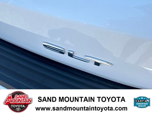 Used 2023 White GMC SLT image 11