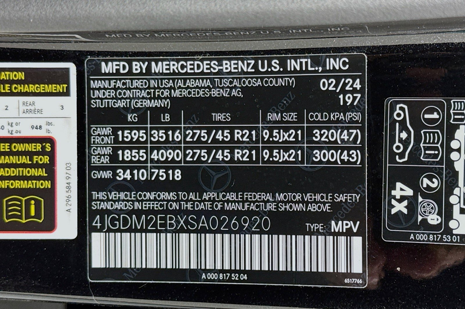 Certified Used 2025 Obsidian Black Metallic Mercedes-Benz 450 image 24