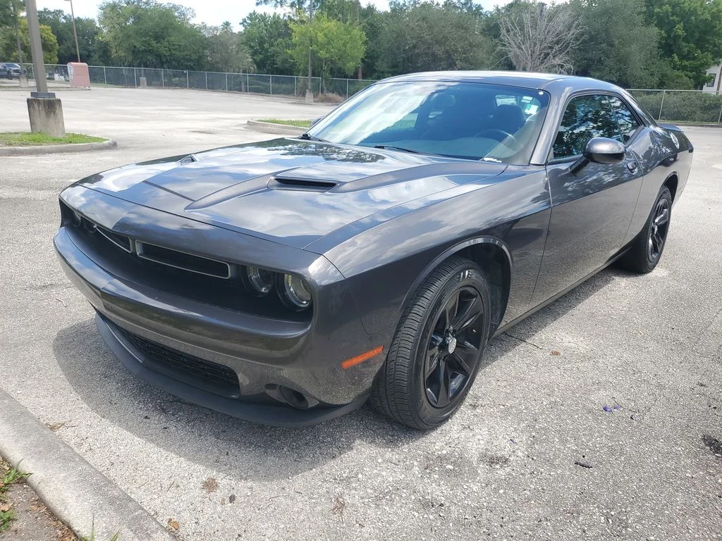 2018 Dodge Challenger SXT's photo
