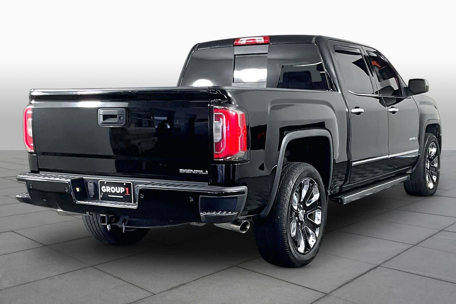Used 2018 ONYX BLACK GMC Denali image 12