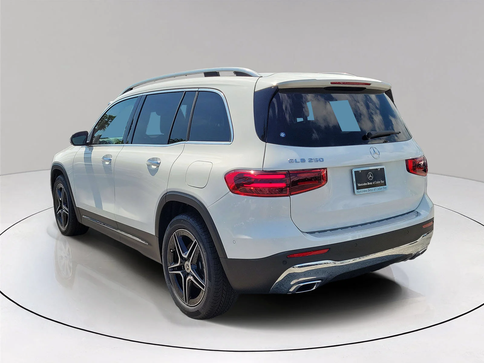 New 2026 Polar White Mercedes-Benz GLB 250 image 6