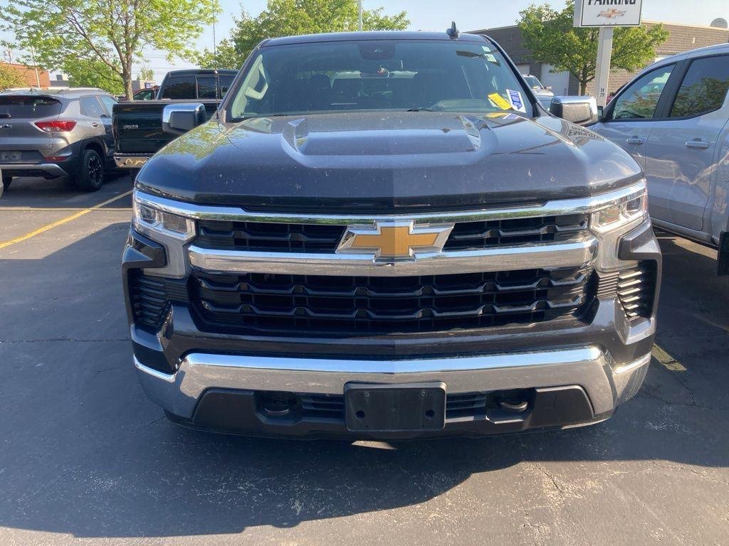 Used 2024 Ash Chevrolet LT image 2