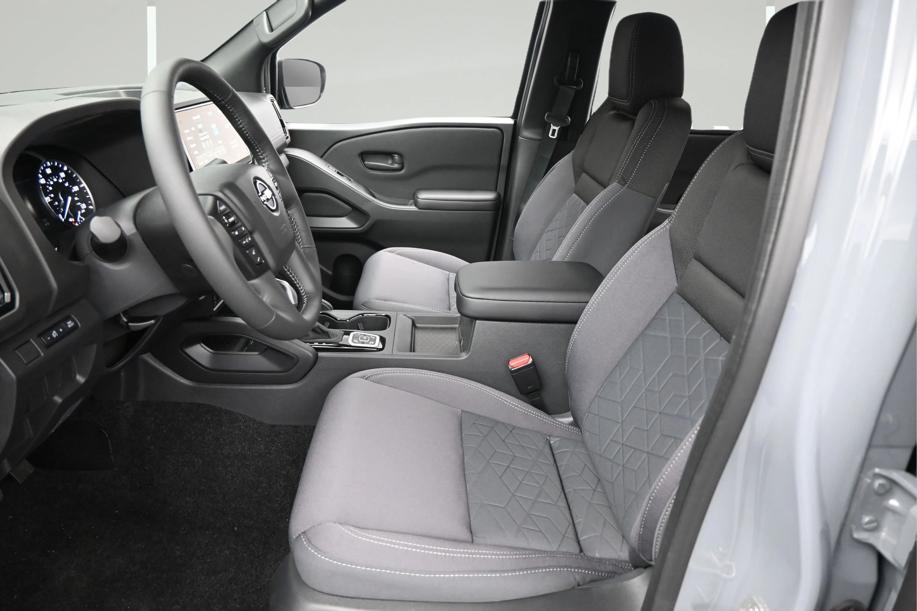 New 2026 Boulder Gray Pearl Nissan Crew Cab SV image 9