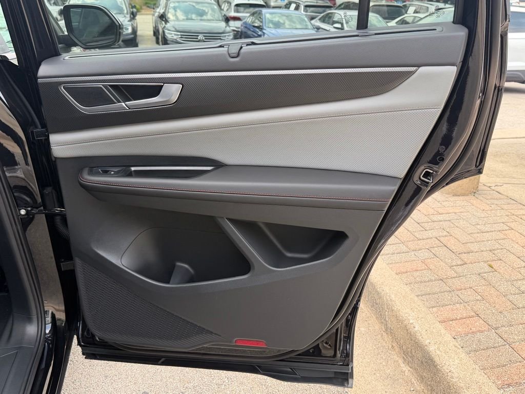 New 2026 Deep Black Pearl Volkswagen 2.0T Peak Edition image 23