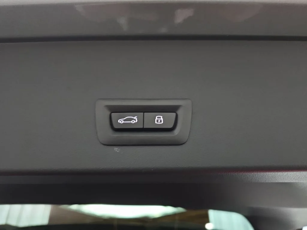 Used 2025 Skyscraper Gray Metallic BMW 30 xDrive image 16