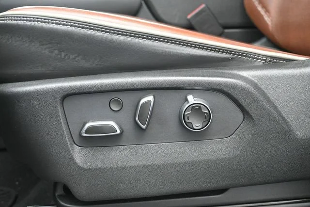 Used 2024 Sterling Metallic GMC Denali Ultimate image 11