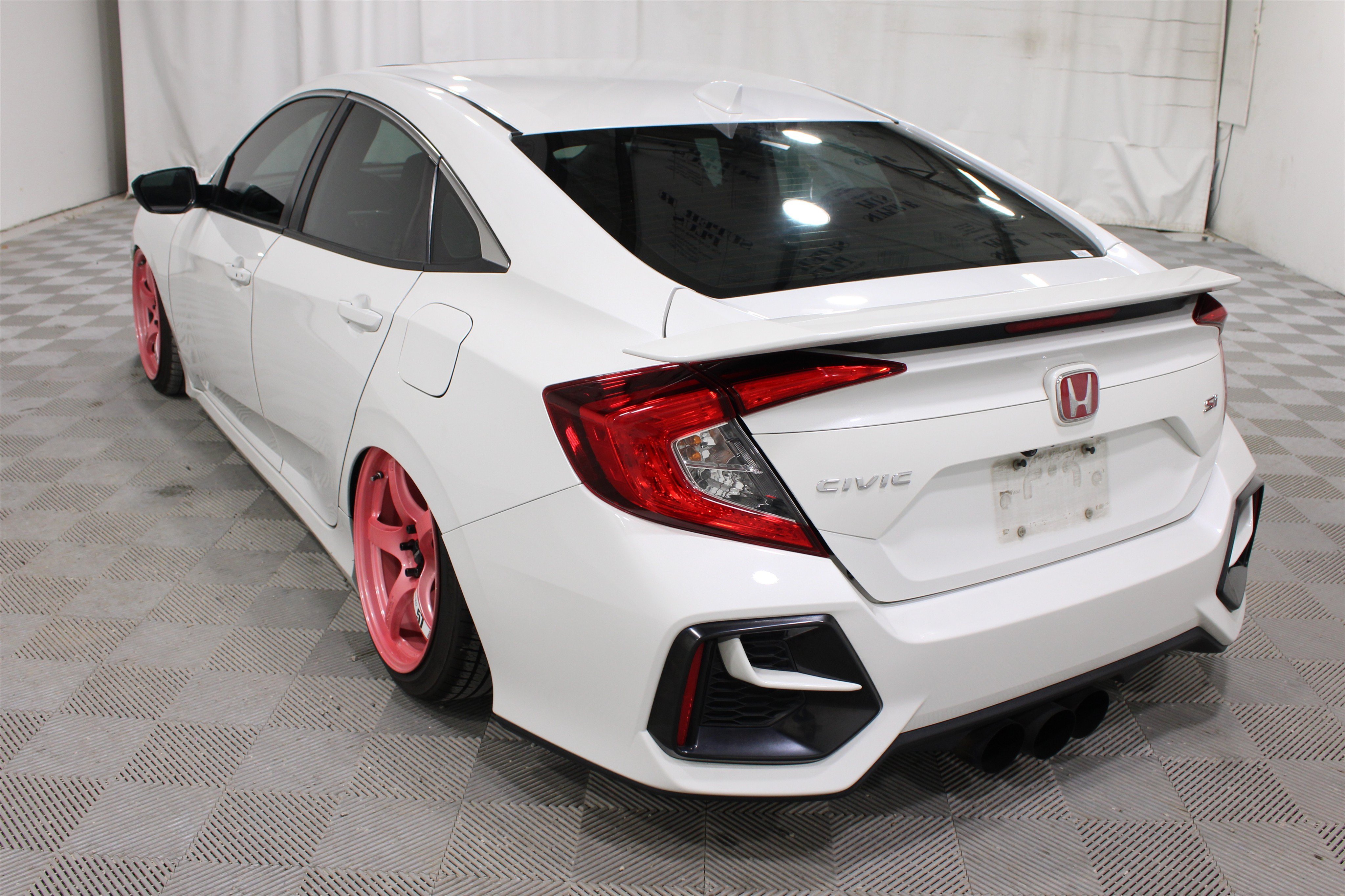 Used 2020 Platinum White Pearl Honda  image 29