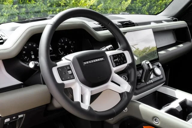 New 2026 Fuji White Land Rover S image 22