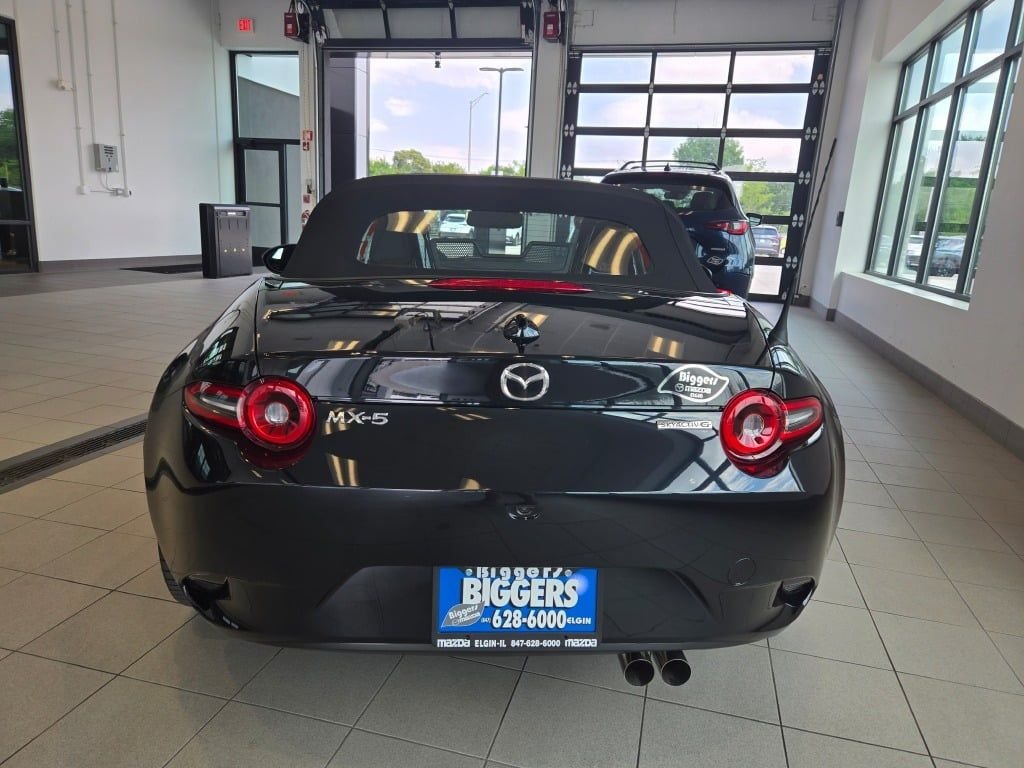 2025 Mazda MX-5 Miata Grand Touring - Photo 9