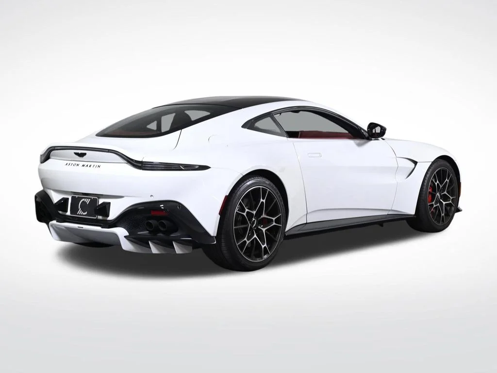 Used 2022 Lunar White Aston Martin Coupe image 5