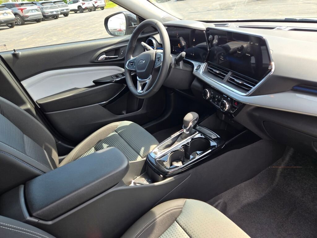 New 2026 Cypress Gray Chevrolet LT image 5