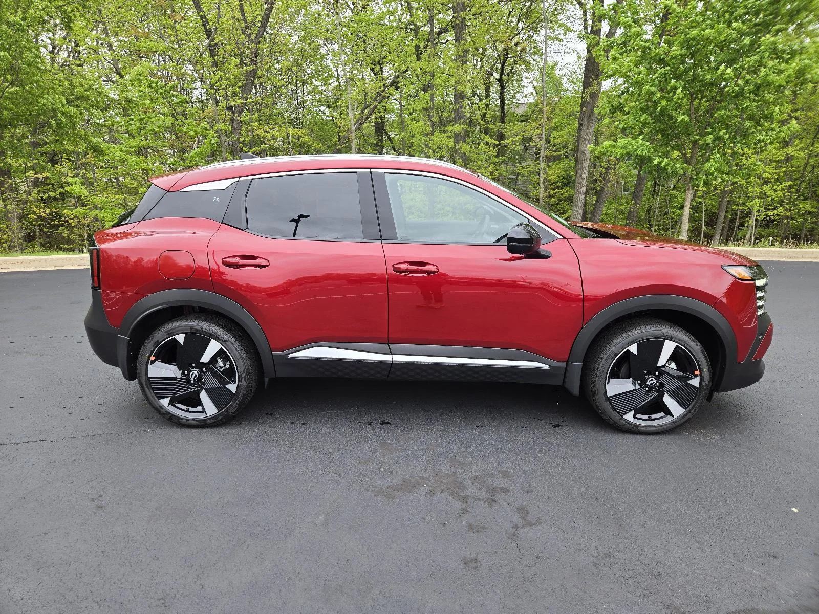 New 2026 Scarlet Ember Tintcoat Nissan SR image 2